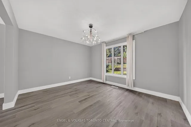 256 Shakespeare Dr, Waterloo 4