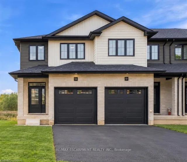 72 Johnson Rd #13, Brantford 3