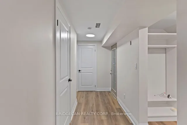 73 Adair Ave, Hamilton 4