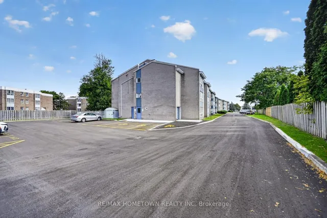820 Laurier Blvd #209, Brockville