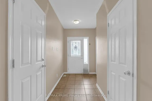 33 Inverkip Ave, Ottawa 4
