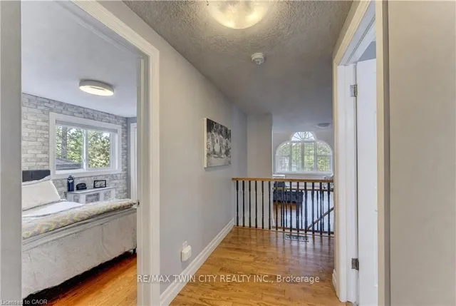 231 STEEPLERIDGE St, Kitchener 4