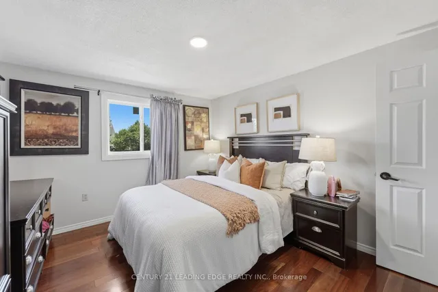 749 Stone Church Rd, Hamilton 4