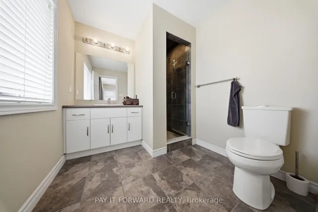 1220 Riverbend Rd #105, London South 2