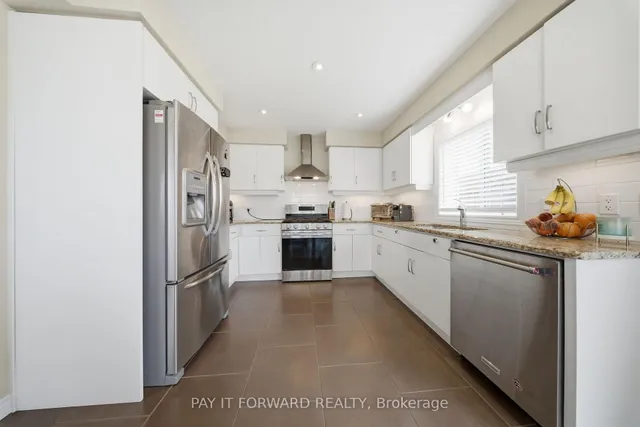 1220 Riverbend Rd #105, London South 4