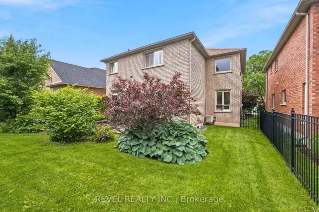 207 Valridge Dr, Hamilton 4