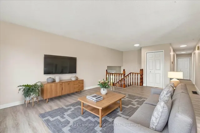 1286 Crookston Rd, Madoc 5