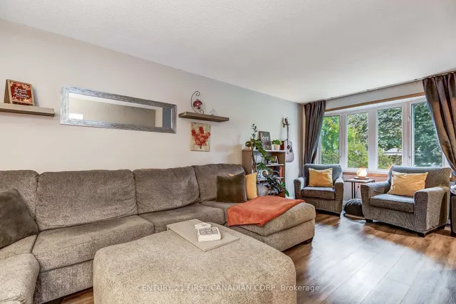 94 Nicholas Cres, London South 5