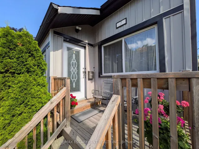 7 CAMPBELL Ave, Hamilton 4