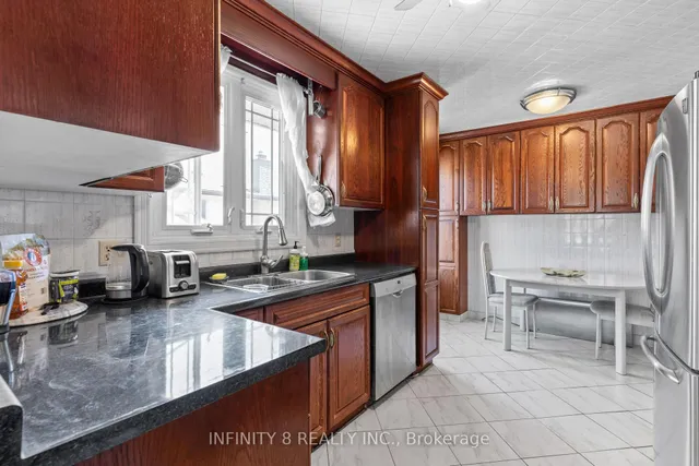 6918 Casey St, Niagara Falls 4
