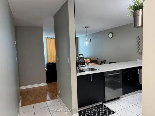 540 Ouellette Ave #5F, Windsor 4