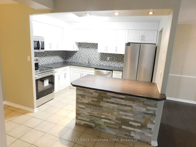 323 COLBORNE St #2004, London East 5