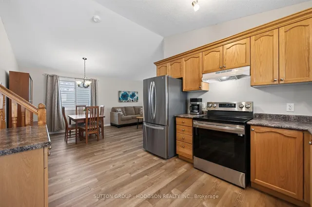 912 Blythwood Rd, London North 4