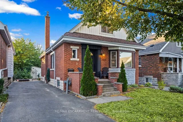 202 Huxley Ave, Hamilton