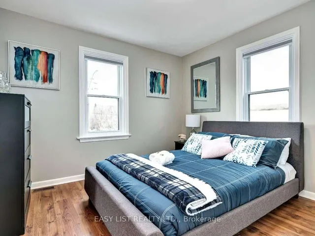 203-205 Marier Ave, Ottawa