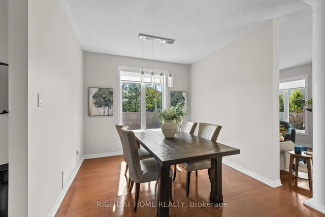 525 PEERLESS St, Ottawa 4