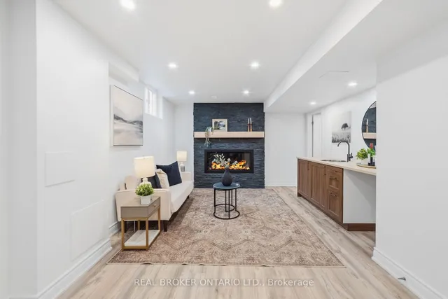 1085 Harrogate Dr #5, Hamilton 4