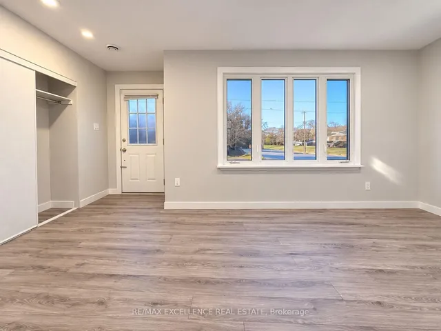 1227 Trafalgar St, London East 3