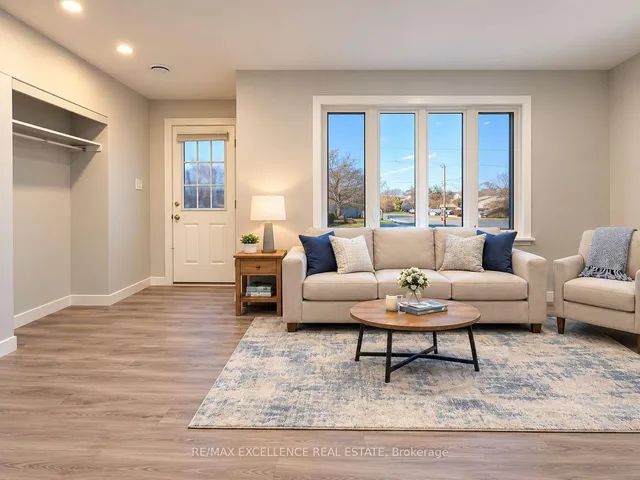 1227 Trafalgar St, London East 2