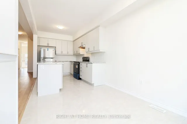 1052 Periwinkle Cres, Woodstock 5