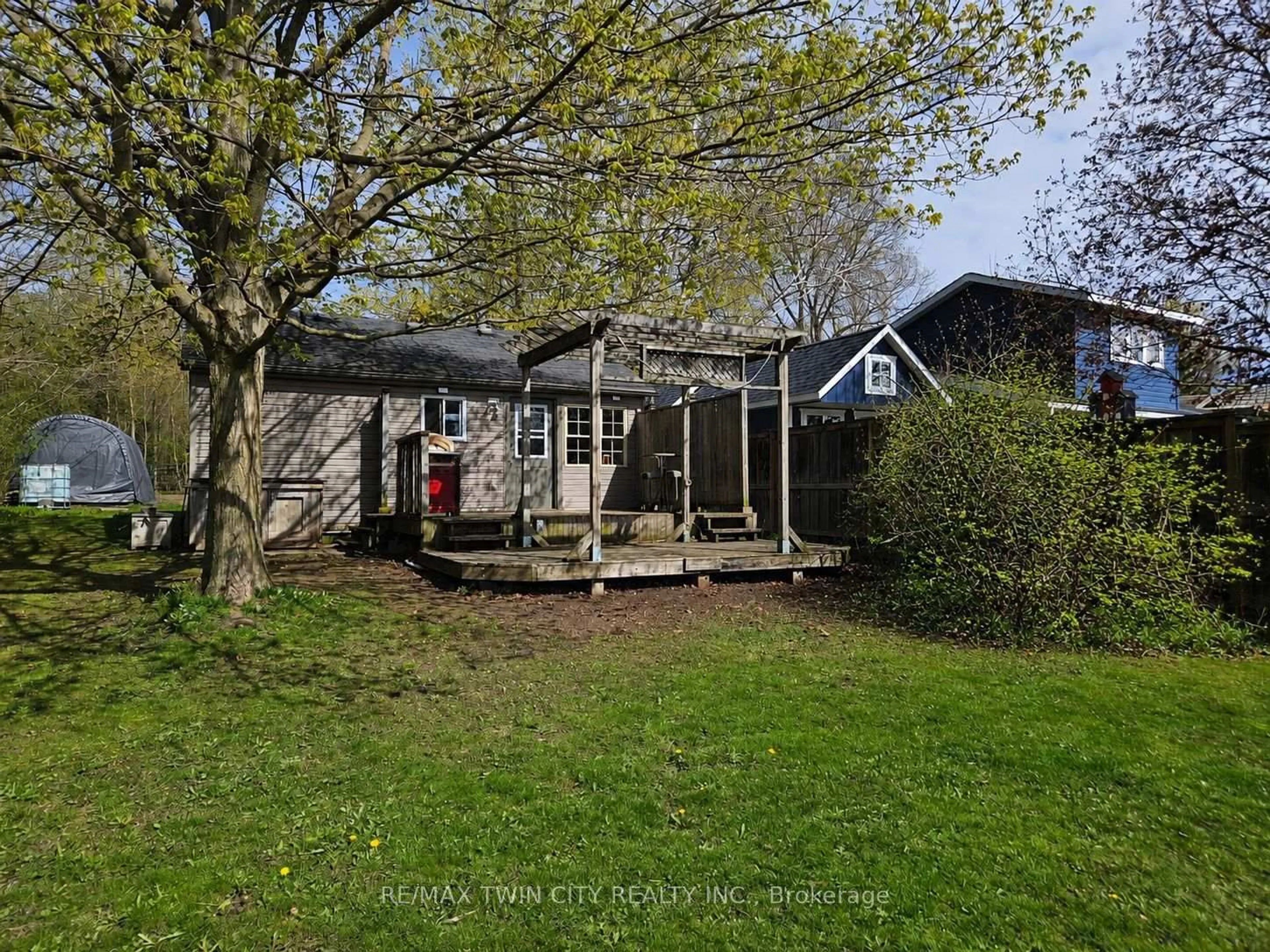 trreb/IMG-X13870394_e467ea95-13c8-4531-9faf-99b4b19a6319-l.jpg