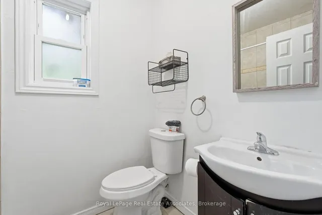51 Wellington St, Hamilton 4