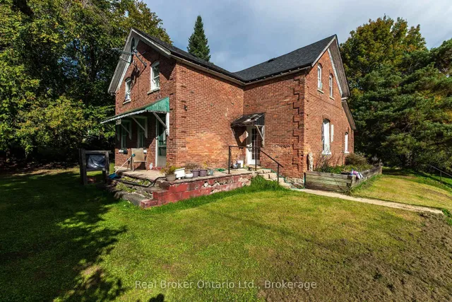 776813 Highway 10, R.R. #3 Highway, Chatsworth
