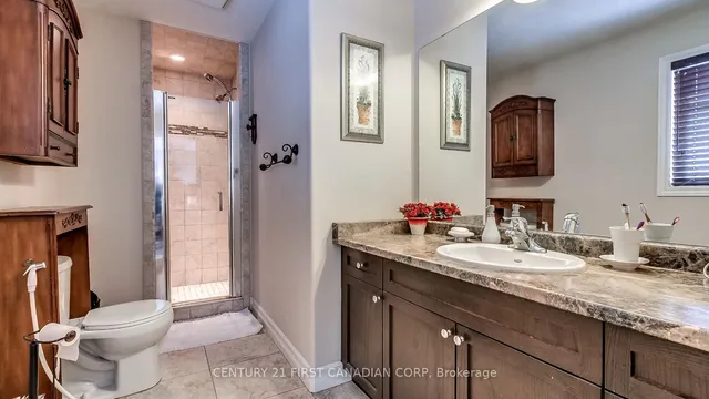 2746 Bateman Tr, London South 2
