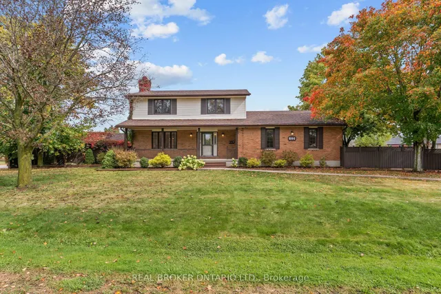 804 Pinewood Dr, Peterborough