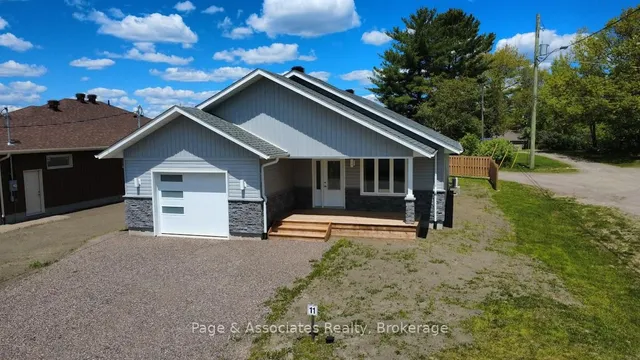 1 Moon Crt, West Nipissing
