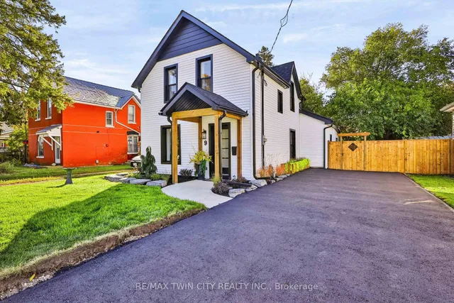 9 Walter St, Brantford 3