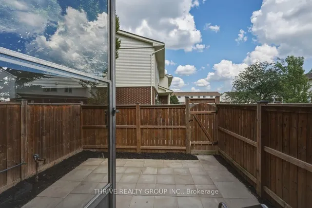 51 Sholto Dr #96, London South 5