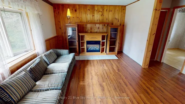 76 S. Horn Lake Rd, Burk's Falls 5