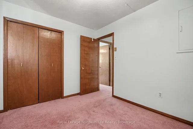 25 Oakdale Rd, North Bay 3