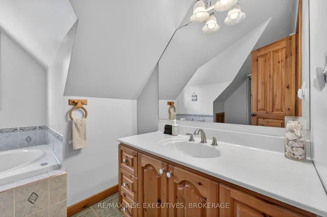 1093B Two Loon Lane, Sharbot Lake 5