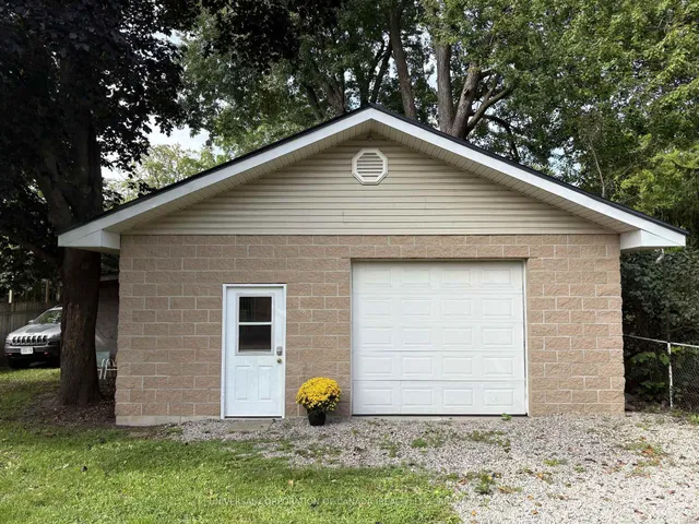 97 Chesley Ave, London East 4