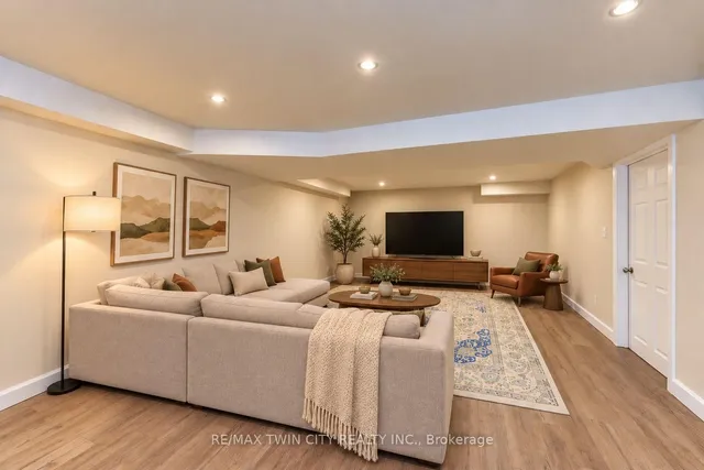 541 Brittania Cres, Kitchener 5