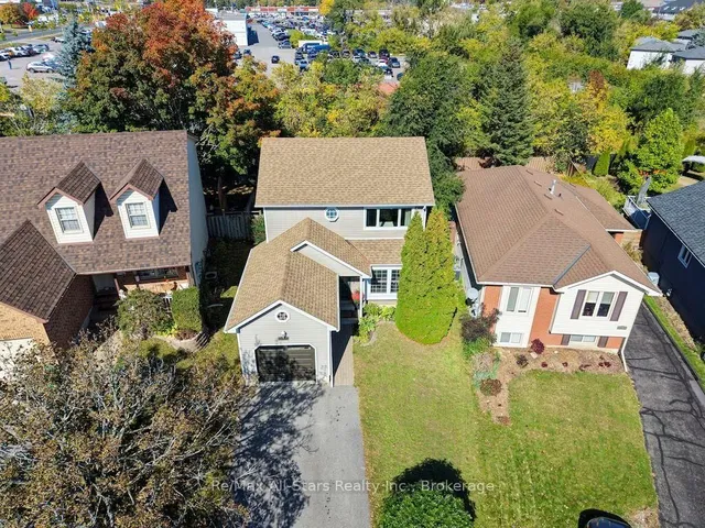 1118 Huntington Circ, Peterborough 4