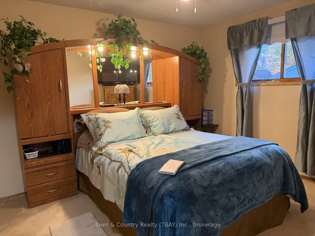255 London Dr, Thunder Bay 4
