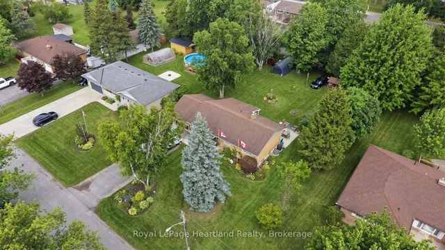 292 Wellington St, North Huron 2