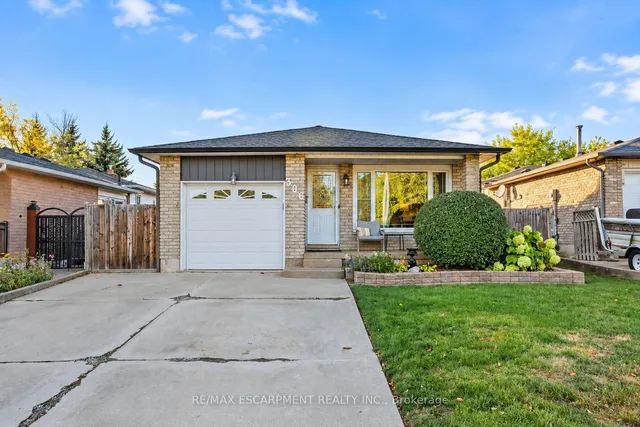 306 Templemead Dr, Hamilton 2