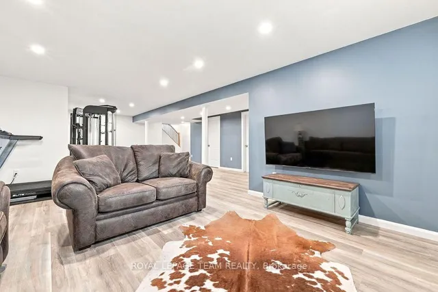 1414 Goshen Rd, Renfrew 5