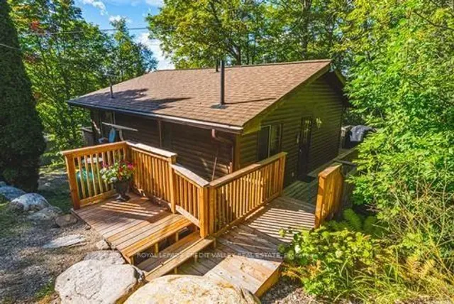 1064 Whiskey Jack Lane, Algonquin Highlands 2
