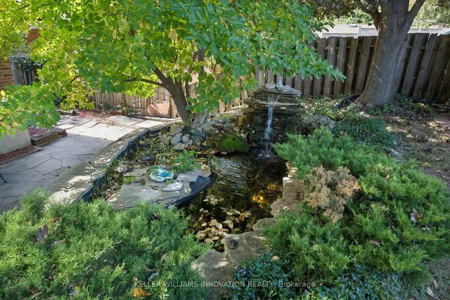 128 Briar Knoll Dr, Kitchener 5