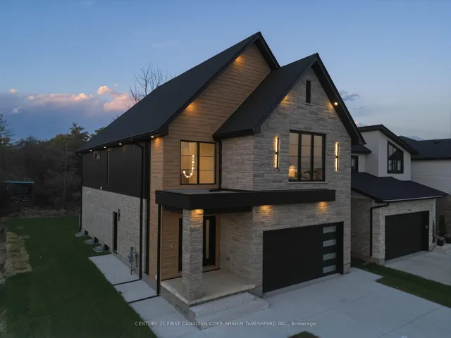 216 Knott Dr, London South 4