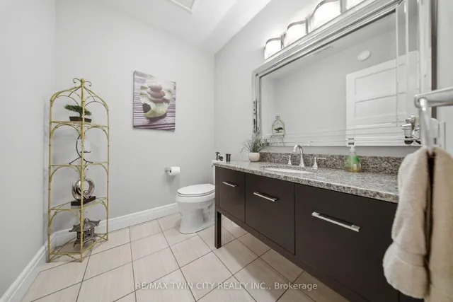 29 Wallace Crt, Brantford 3