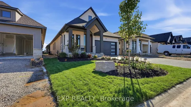 66 Alvira Tr, Welland 4