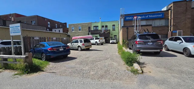 160-164 MAIN St, North Bay 2