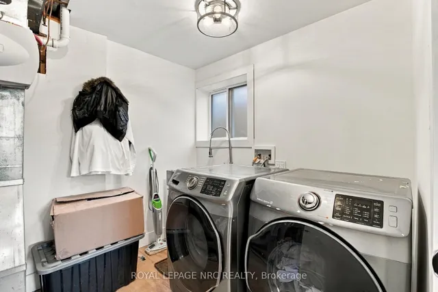 26 PINEHURST Dr, Welland 4