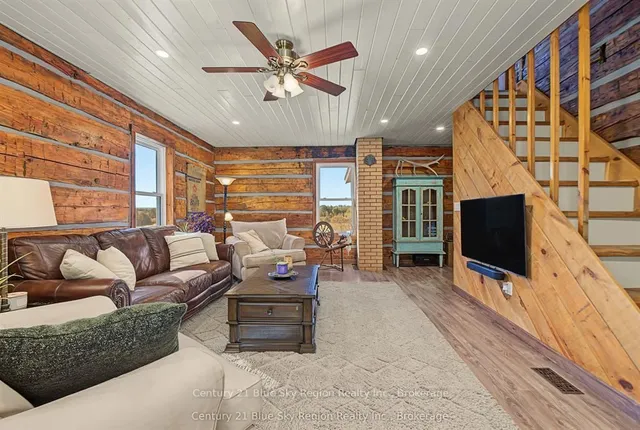 2111 Four Mile Lake Rd, North Bay 5